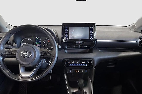Toyota Yaris 10 of 12