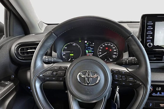 Toyota Yaris 11 of 12