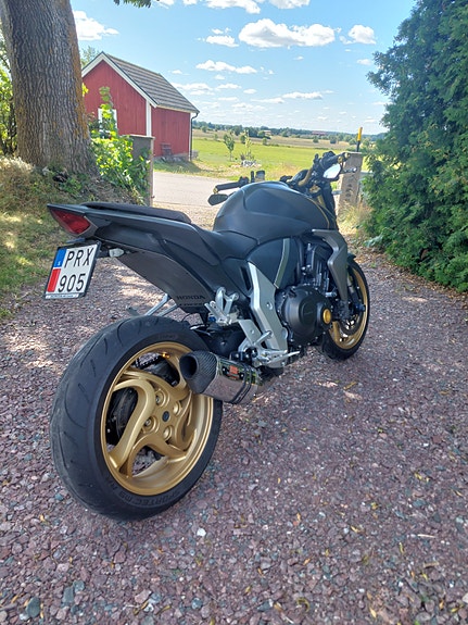 Honda CB1000R 2 of 3