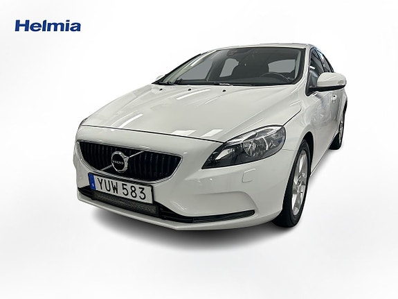Volvo V40 3 of 9