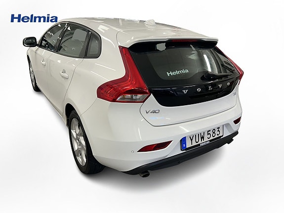 Volvo V40 6 of 9