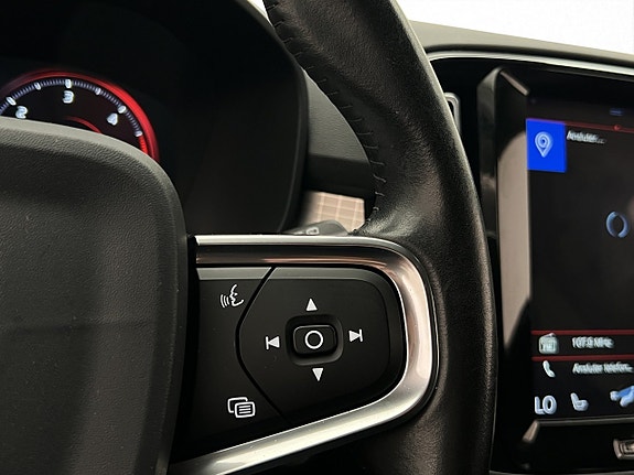 Volvo XC40 16 of 30