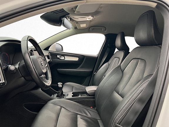 Volvo XC40 11 of 30