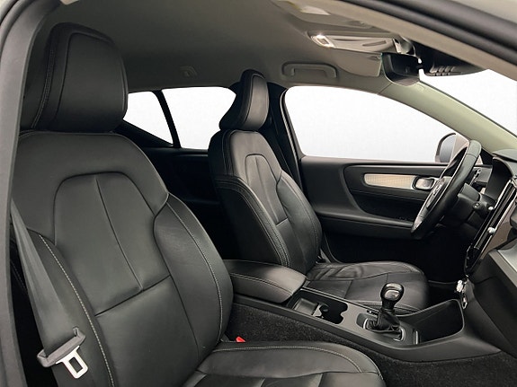 Volvo XC40 24 of 30