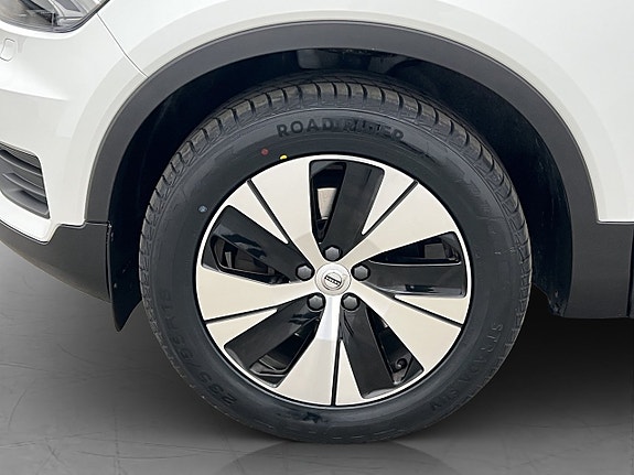 Volvo XC40 29 of 30