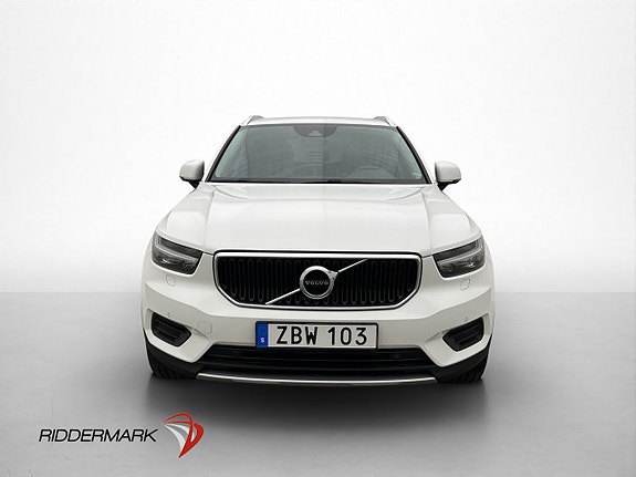 Volvo XC40 2 of 30