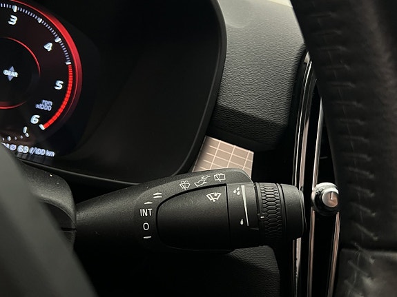 Volvo XC40 17 of 30