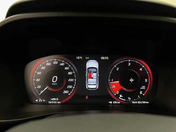 Volvo XC40 15 of 30