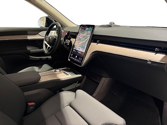 Volvo EX90 4 of 21