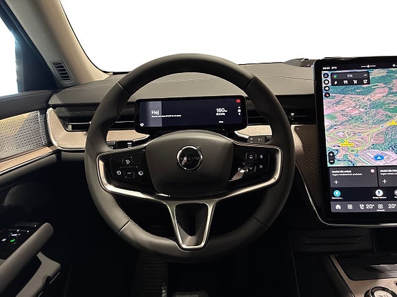 Volvo EX90 10 of 21