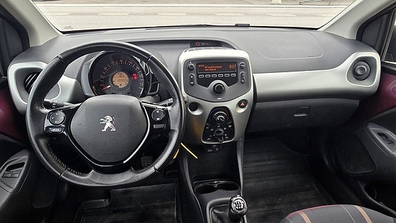Peugeot 108 7 of 13