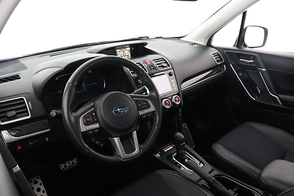 Subaru Forester 10 of 19
