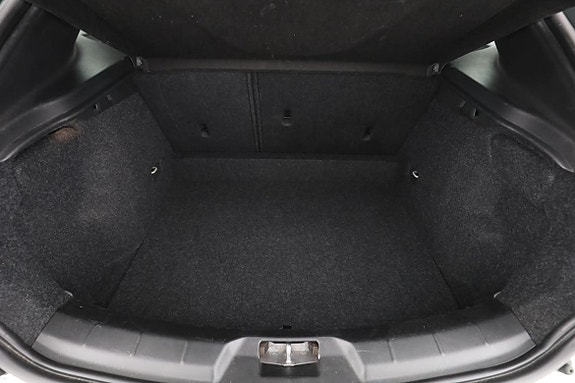 Volvo V40 Cross Country 18 of 30