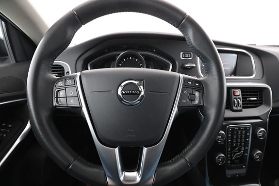 Volvo V40 Cross Country 19 of 30