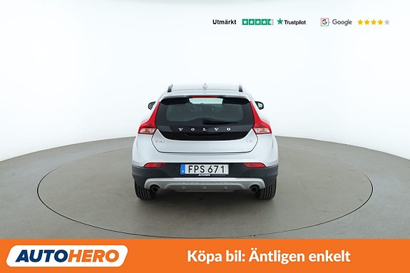 Volvo V40 Cross Country 4 of 30