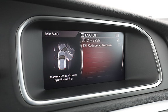 Volvo V40 Cross Country 22 of 30