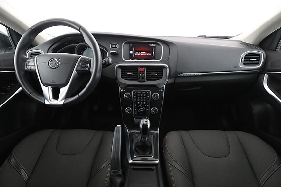 Volvo V40 Cross Country 13 of 30