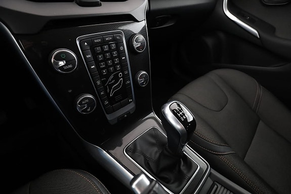 Volvo V40 Cross Country 23 of 30