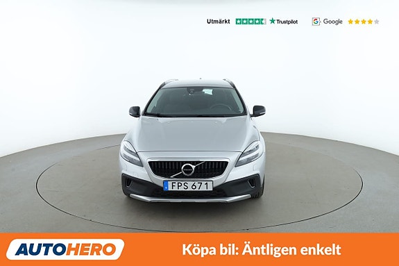 Volvo V40 Cross Country 9 of 30