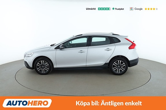 Volvo V40 Cross Country 2 of 30