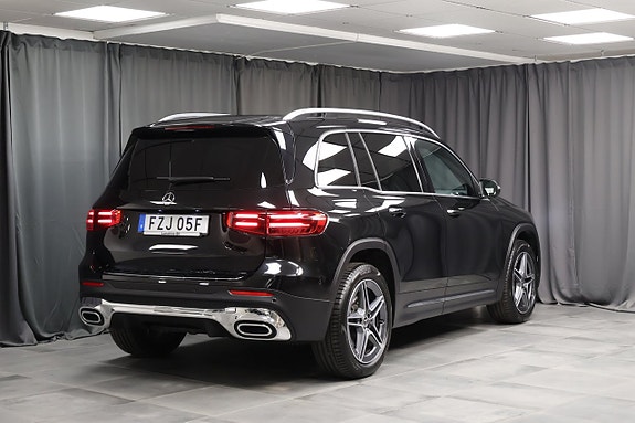 Mercedes-Benz GLB220 d 2 of 23