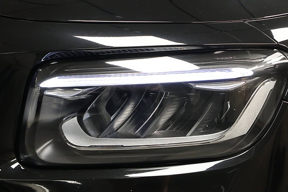 Mercedes-Benz GLB220 d 8 of 23