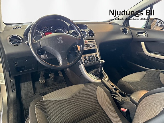 Peugeot 308 8 of 9