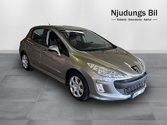 Peugeot 308 4 of 9