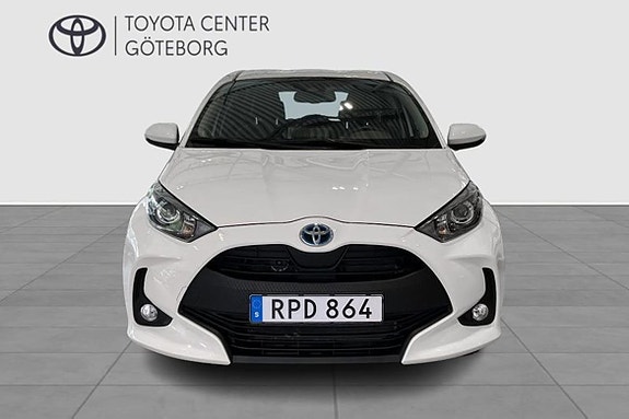 Toyota Yaris 7 of 12