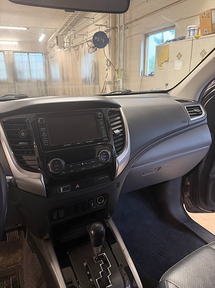 Mitsubishi L200 7 of 7