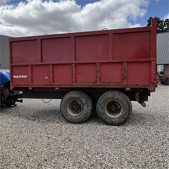 New Holland T6070 8 of 30