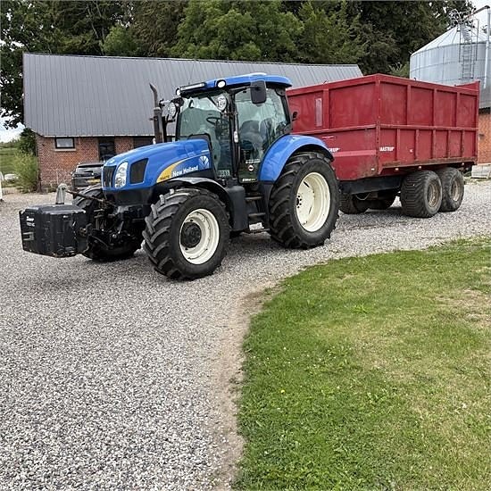 New Holland T6070