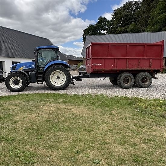 New Holland T6070 6 of 30