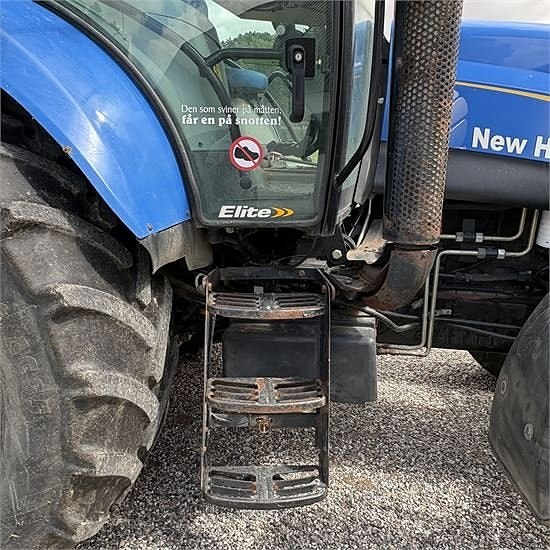 New Holland T6070 11 of 30