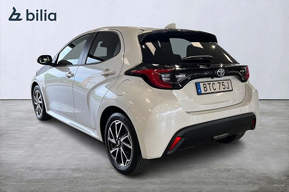 Toyota Yaris 2 of 21