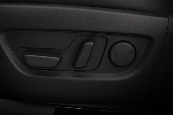 Mazda CX-60 12 of 19