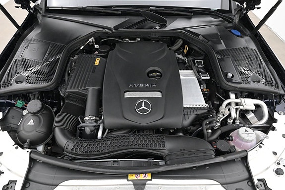 Mercedes-Benz C300 25 of 27