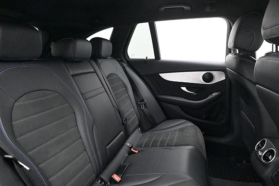 Mercedes-Benz C300 20 of 27