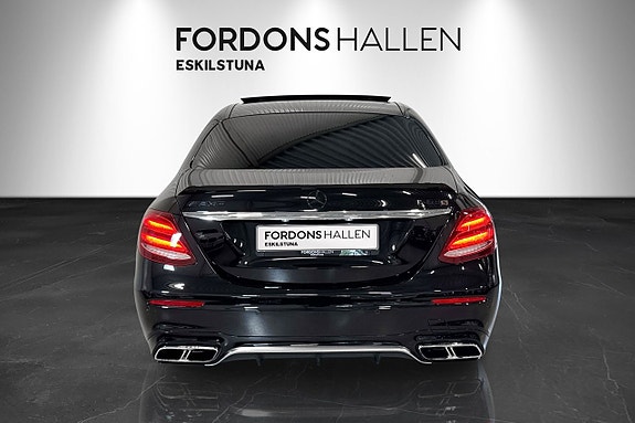 Mercedes-Benz E63 9 of 30