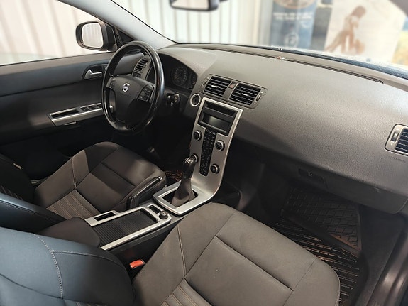 Volvo V50 10 of 14