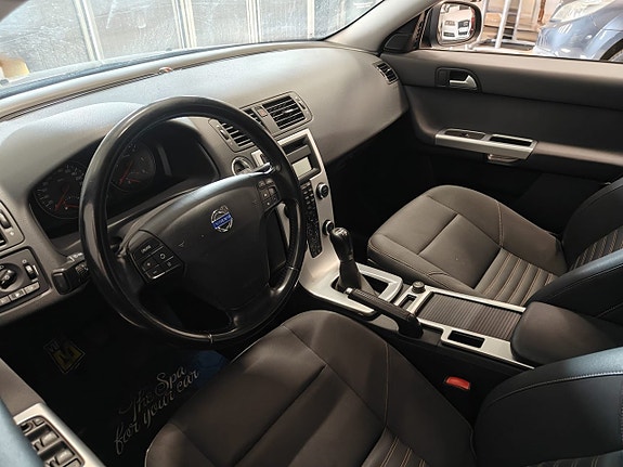 Volvo V50 9 of 14