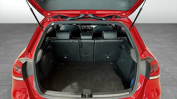 Mercedes-Benz A180 10 of 12