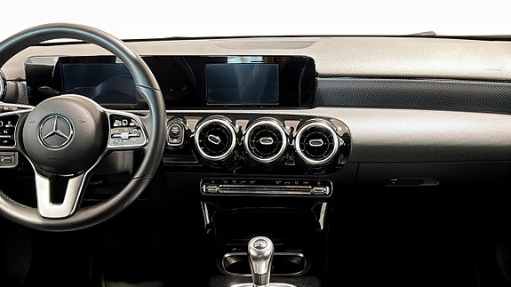 Mercedes-Benz A180 12 of 12