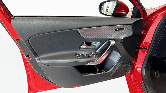 Mercedes-Benz A180 11 of 12