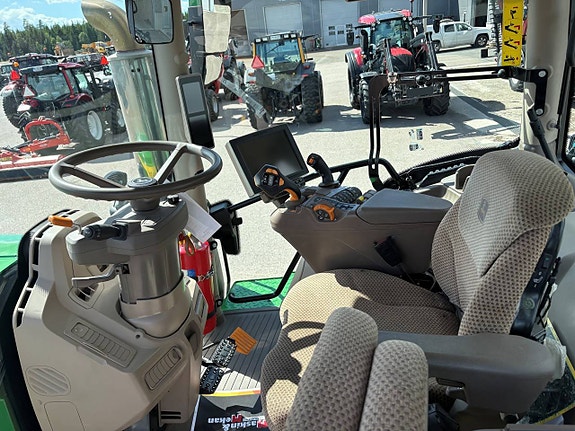 John Deere 6R250 /frontlyft 10 of 11