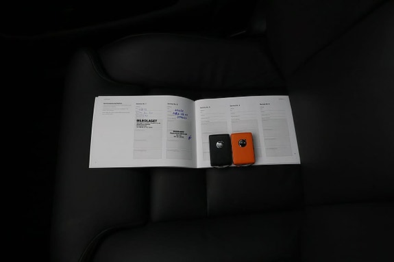 Volvo XC60 15 of 17