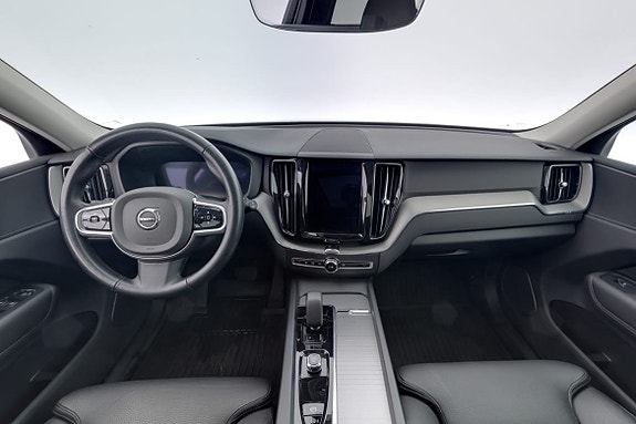 Volvo XC60 7 of 17