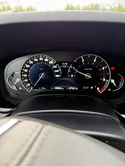 BMW 520d 4 of 8
