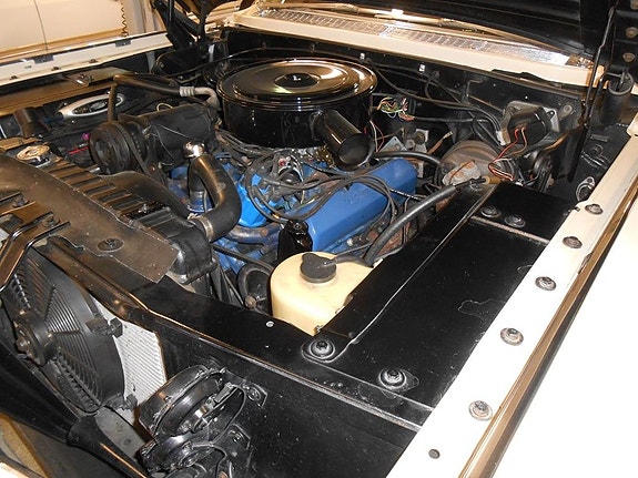 Cadillac Convertible 14 of 18