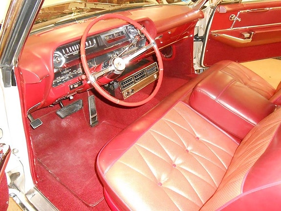 Cadillac Convertible 9 of 18
